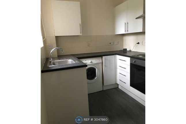Flat, Kathleen Road, Southampton photo 5