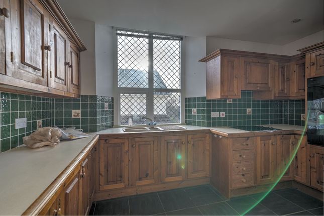 3 Langmead House, South Molton photo 2