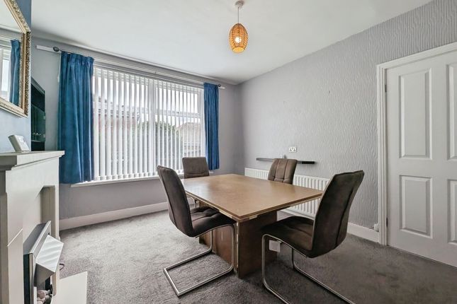 39, Springhill Gardens, Newcastle Upon Tyne photo 4