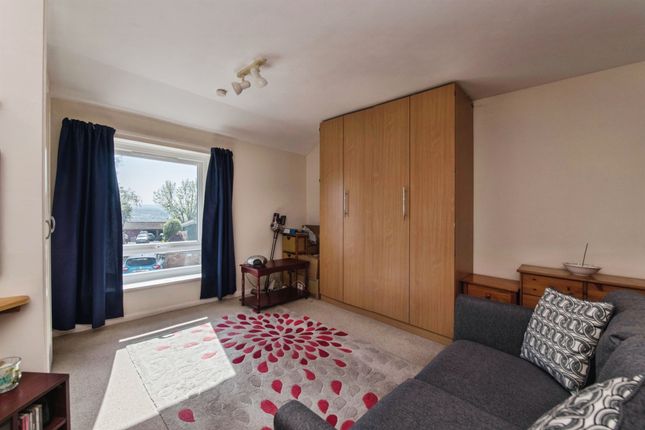 22, Antonine Crescent, Exeter photo 3