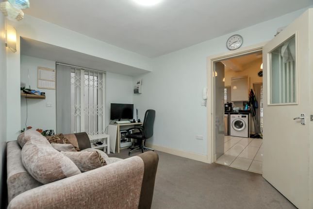77, Darenth Road, London photo 3