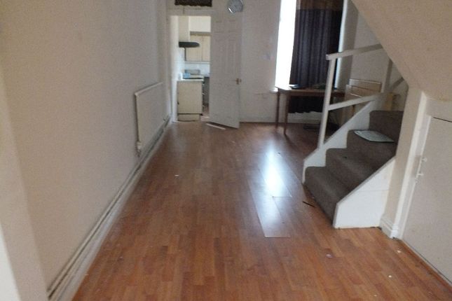 6 Roslyn Street, Leicester photo 3