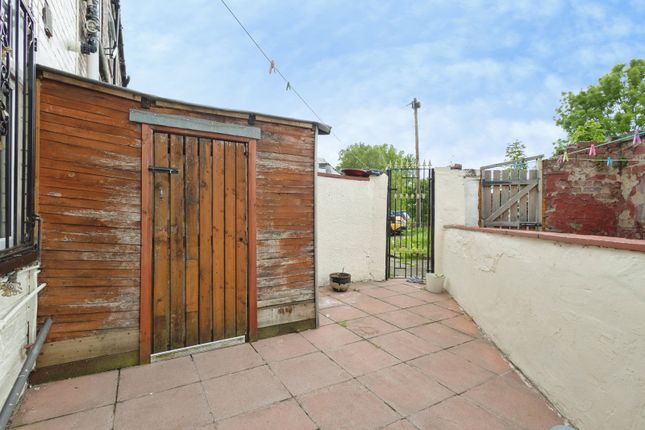 671, Hyde Road, Greater Manchester photo 4