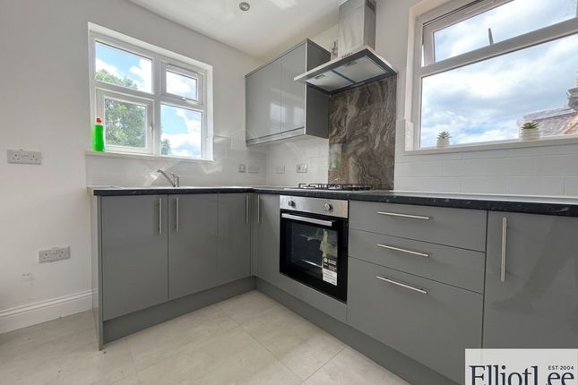 79a Somerset Road, Southall photo 4