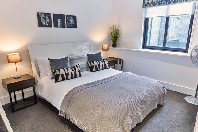 Thumbnail Flat for sale in The Piazza Residences, Covent Garden, London