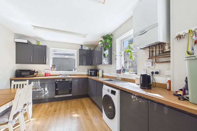 3, Osney Crescent, Paignton photo 4