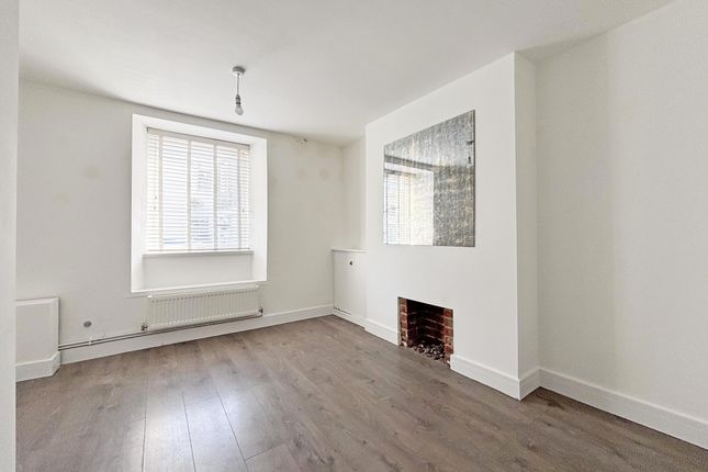 17 Carclew Street, Truro photo 3