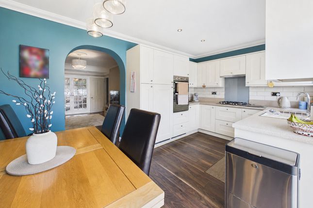 41, Woodcote Avenue, Hornchurch photo 4
