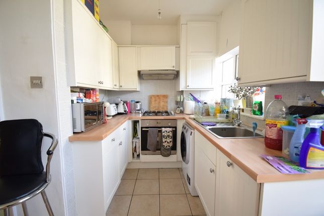Geneva Road, Thornton Heath photo 2