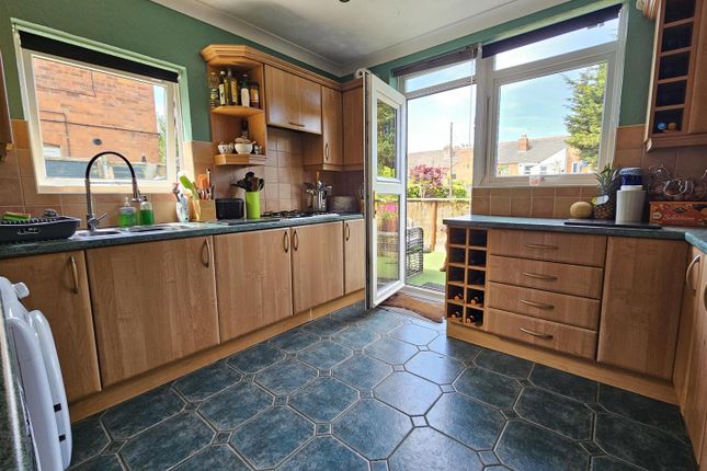 128, Calton Road, Linden photo 2