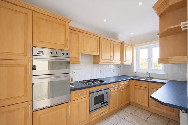 65, Endeavour Way, Hythe, Southampton photo 4