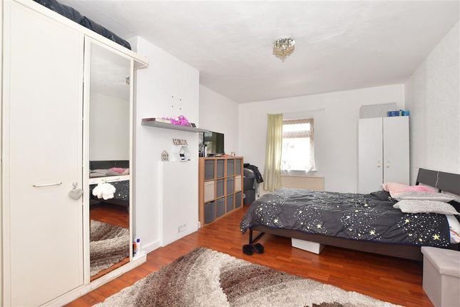 Thumbnail Terraced house for sale in Brooks Avenue, London
