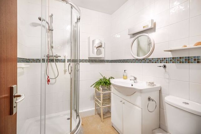 Flat for sale in Birnbeck Court, Finchley Road
