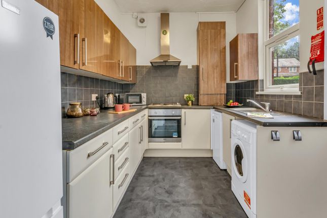 Flat 2, 240, VINERY ROAD, Leeds photo 3