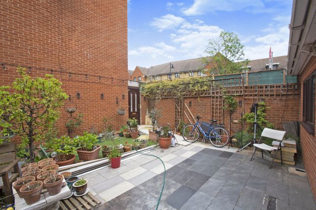 End terrace house for sale in Apollo Place, London