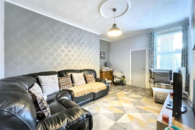 12 Ashley Road, South Shields photo 3