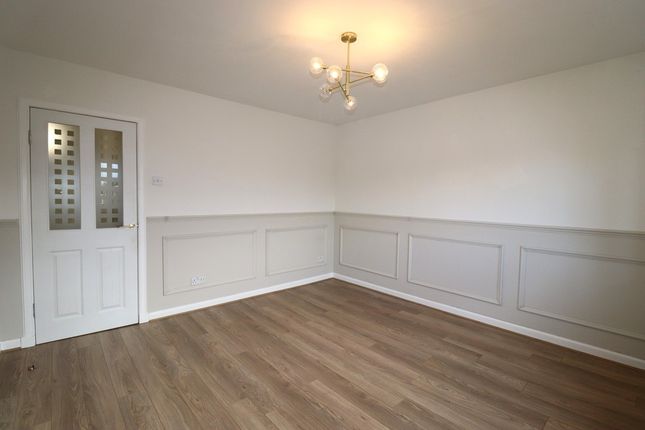 Mid Street , Bathgate, Bathgate photo 3