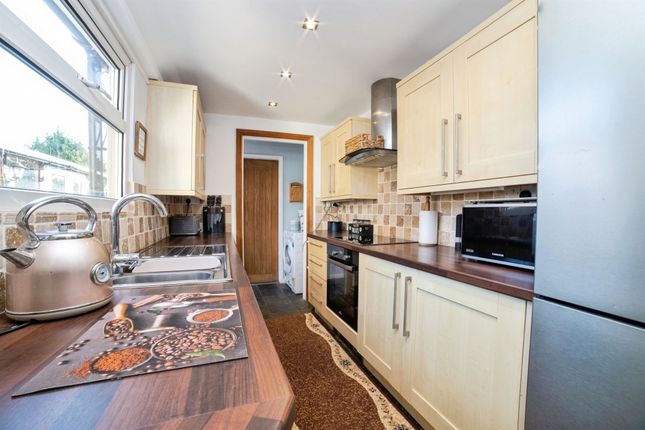 13, Lucknow Drive, Sutton-In-Ashfield photo 2
