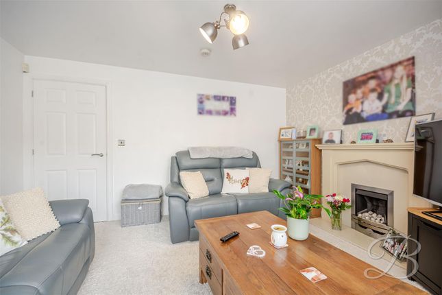 36, Portland Way, Mansfield photo 3
