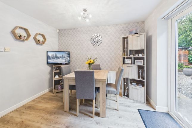 26, Sycamore Close, Hull photo 4