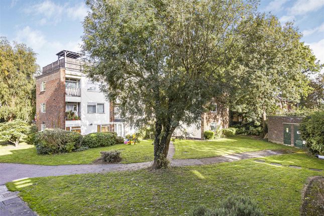 Thumbnail Flat for sale in Dunraven Drive, Enfield
