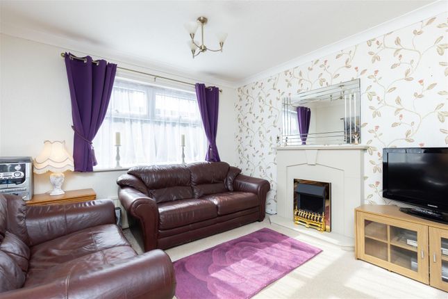 45, Buckshaw Hall Close, Chorley photo 2