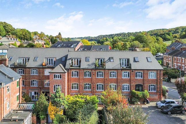 3-bed flat on Lansdown, STROUD, £375,000