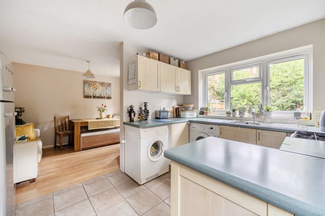 91, Edinburgh Road, Berkshire photo 3