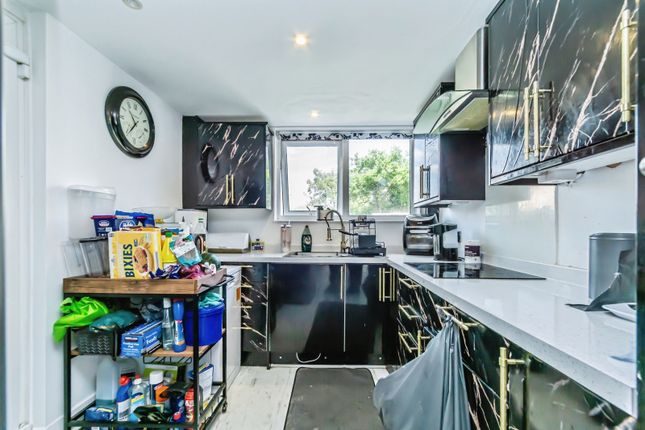 1, Stowell Avenue, Croydon photo 4