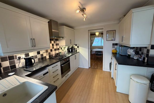 359, Hatton Road, Feltham photo 3