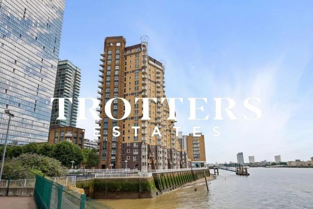 Flat for sale in Cascades Tower, Westferry Road, London