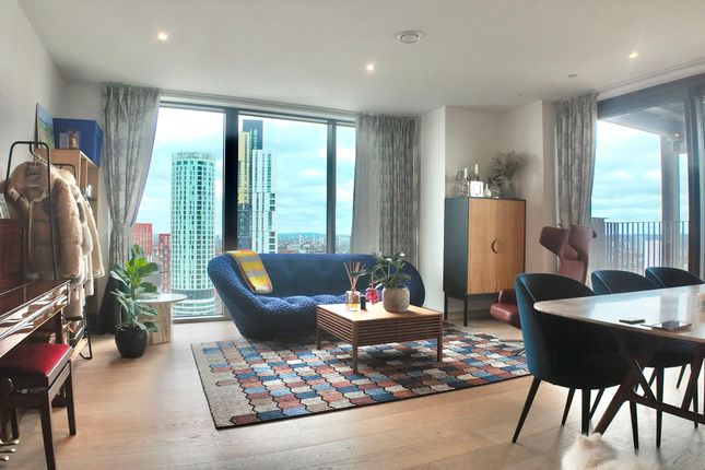 Thumbnail Flat for sale in 2-Bed Flat With Parking, Legacy Building, Embassy Gardens, London