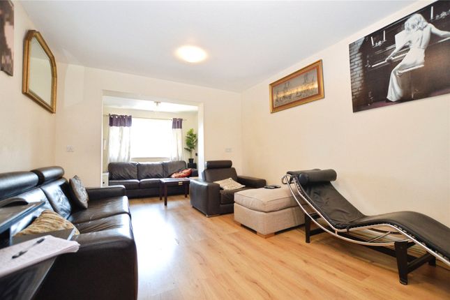 20, Rivertons, Basildon photo 3