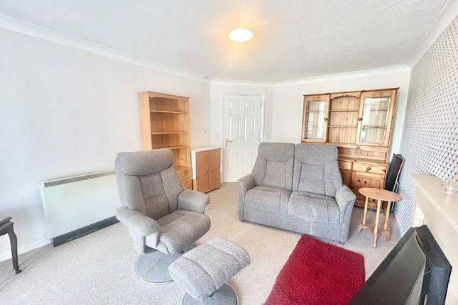 Apartment 31 Burlington Court,, Gordon Road, Bridlington photo 3