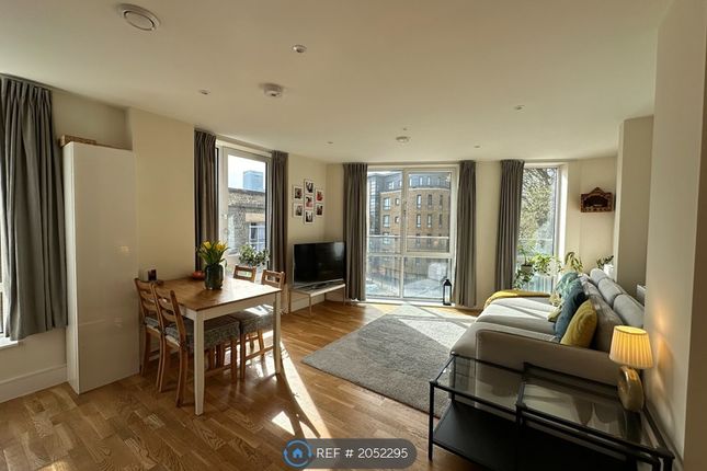 Thumbnail Flat to rent in Edgemere House, London