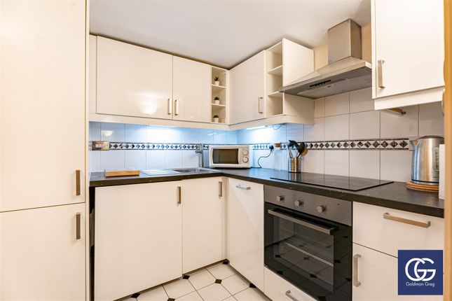 Flat 14, 1, Prescot Street, London photo 4