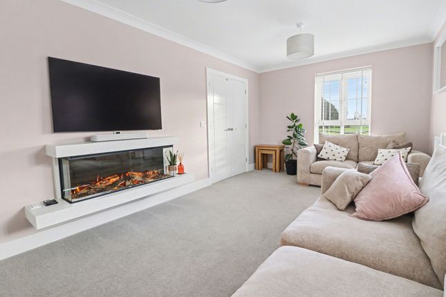 47 Troon Road, Southampton photo 3