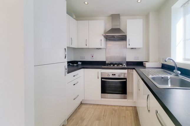 6, Morten Court, 2B Dodd Road, Watford photo 4