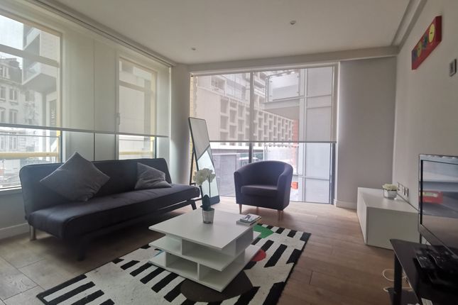 Thumbnail Flat for sale in Central St Giles, London