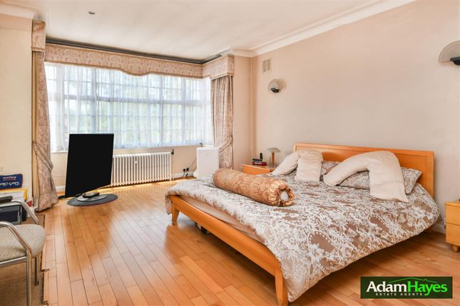 1, Haslemere Gardens, London photo 4