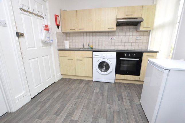 Flat 4, 1, Trenance Road, Cornwall photo 4
