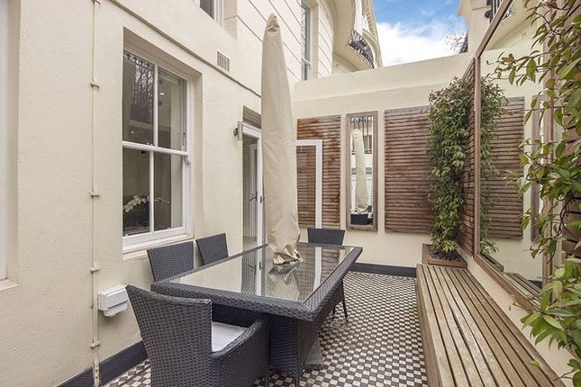 Thumbnail Flat to rent in Garden House, Kensington Gardens Square
