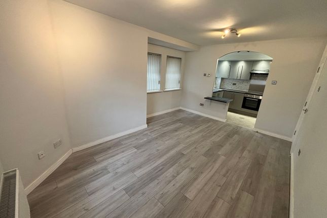 Flat 2 - 45, Regent Road, Newcastle upon Tyne photo 3