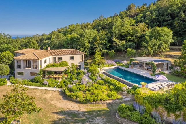 Thumbnail Villa for sale in Châteauneuf-Grasse, 06740, France