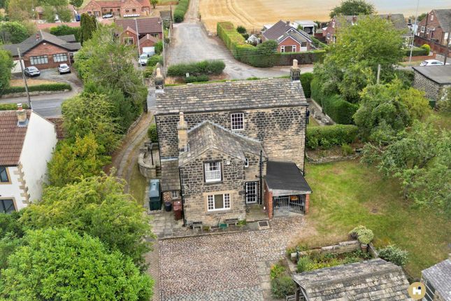 Hall Croft, Stoney Lane, Wakefield photo 3