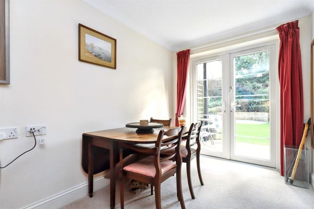 Pegasus Court, Flat 13, 83, Silver Street, Nailsea photo 4