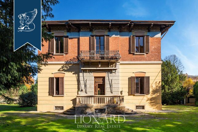 Villa for sale in Vimercate, Monza E Brianza, Lombardia