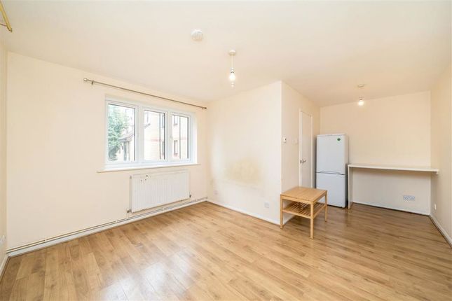 Flat 2, Heywood House, 2, Myers Lane, London photo 4