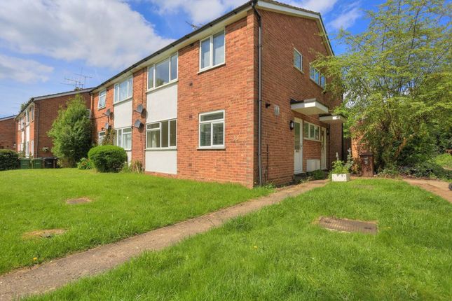 Thumbnail Maisonette to rent in Gilpin Green, Harpenden, Herts