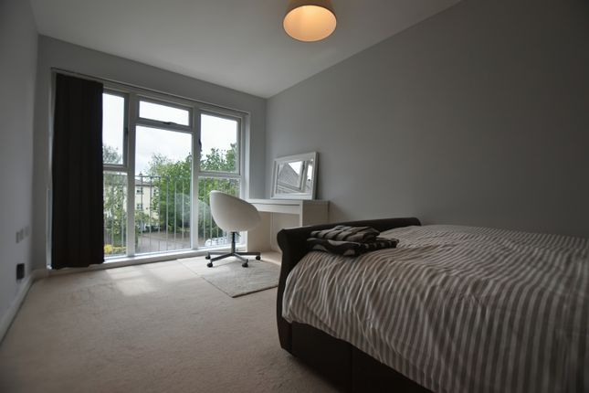 Flat 5, Sandpiper House 11 Millward Drive, Fenny Stratford, Milton Keynes photo 4